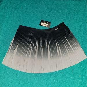 Nike victory skort